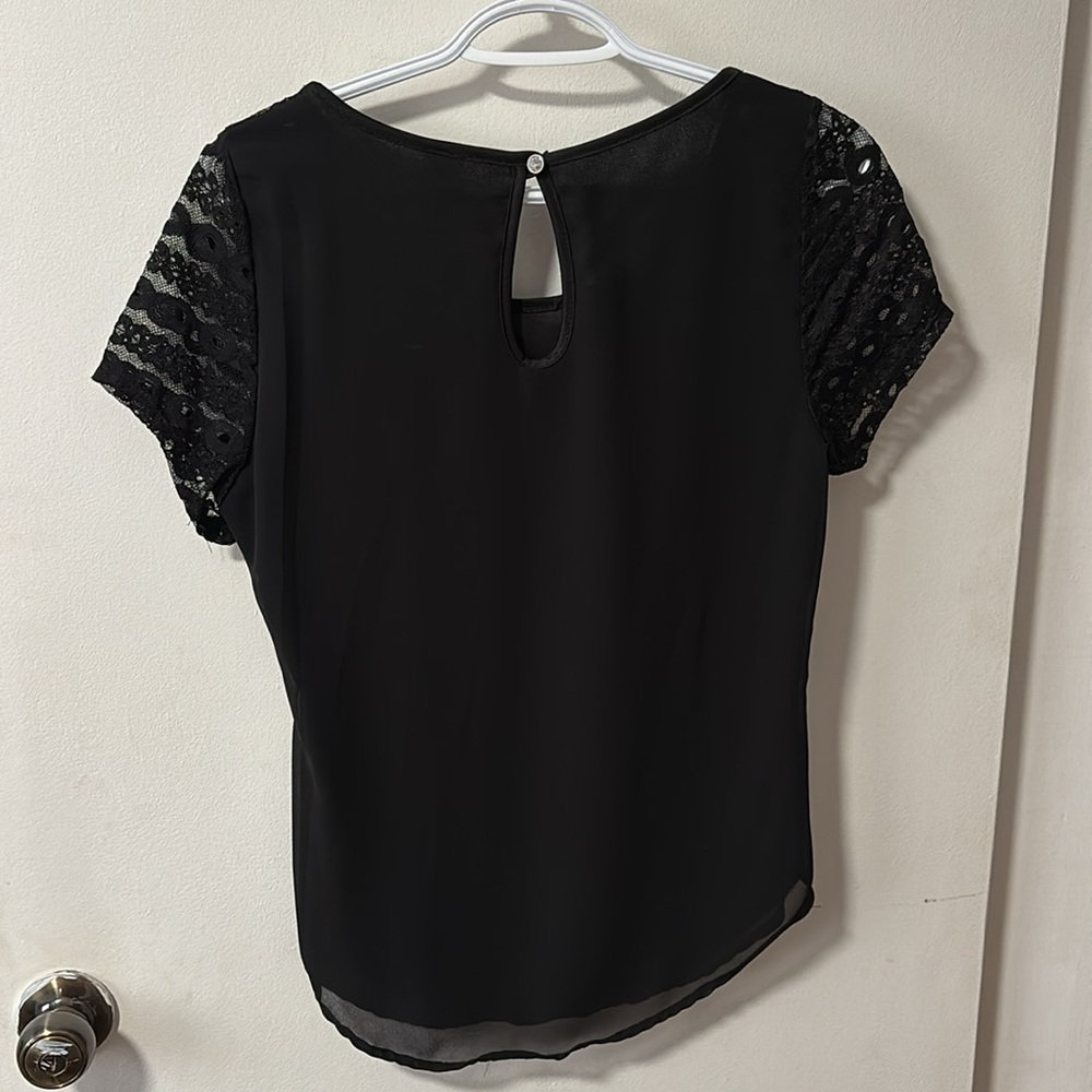 Blouse - Picture 2 of 4